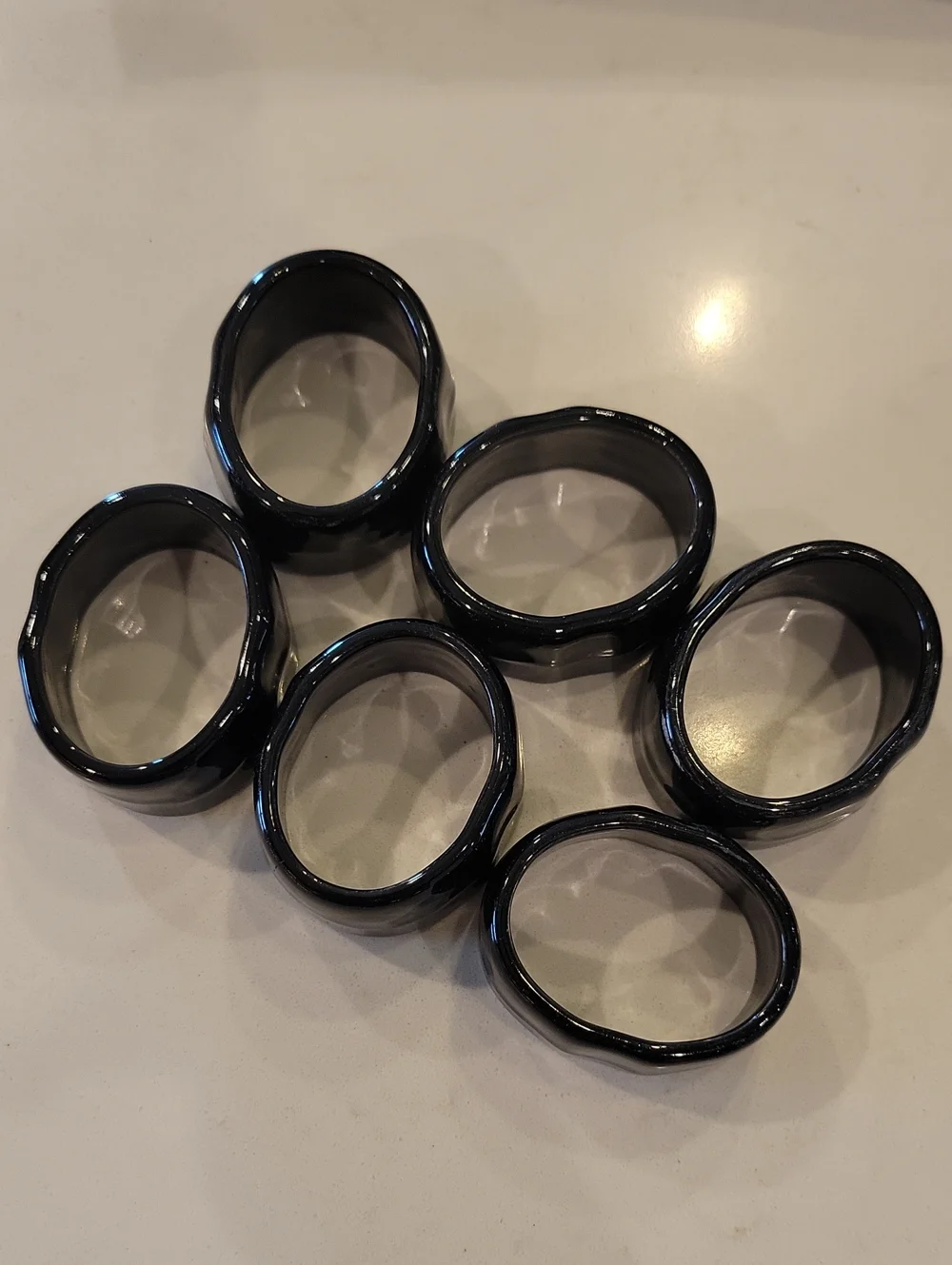 Like New Black Pier 1 Ceramic Napkin Rings